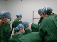 德江县人民医院成功为一巨大子宫肌瘤患者施行阴式全子宫切除术