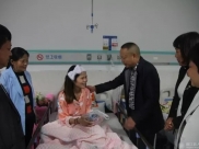 德江县人民医院领导看望车祸职工