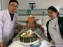 肝胆外科:为患者送生日蛋糕