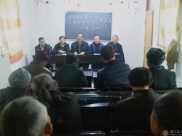 德江县人民医院到山峰村与贫困户座谈