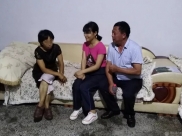 帮扶女孩父母失踪　德医干部通过CCTV寻亲