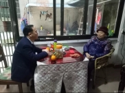 节前慰问退休职工　尽显德医感恩情怀