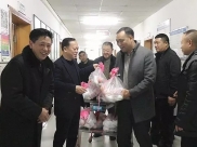 张永红率院领导班子慰问住院患者和医护人员